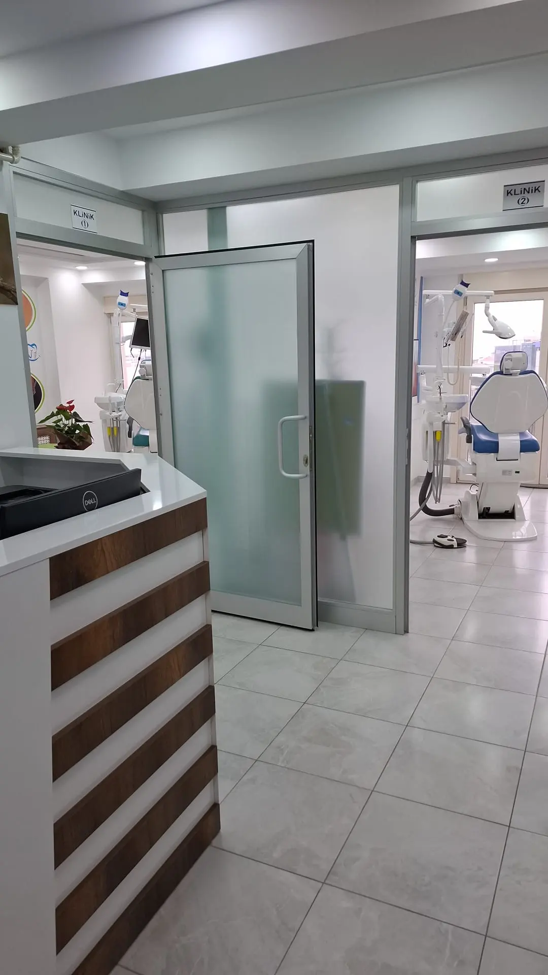 Von der Klinik bereitgestelltes Foto von Taksim Park Zahnklinik