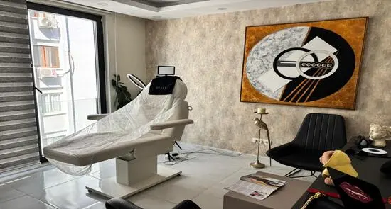 Clinic-provided photograph of Dr Ebru Çil Direk