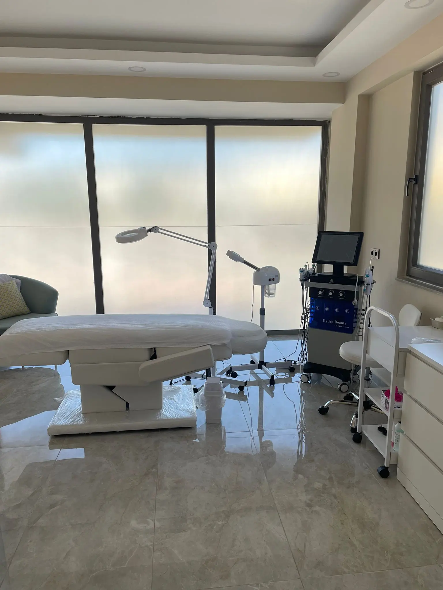 Clinic-provided photograph of Dr Mustafa Işık