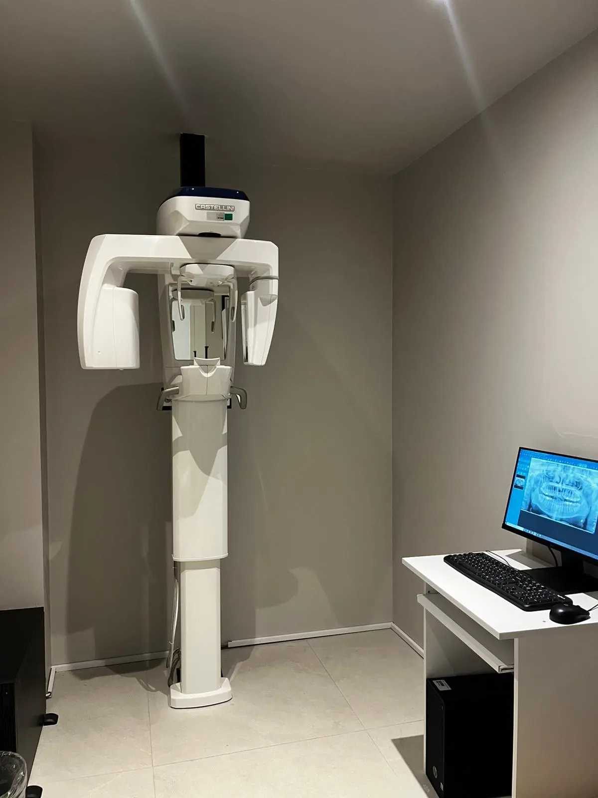 Clinic-provided photograph of Dr Gülbahar Yalçın