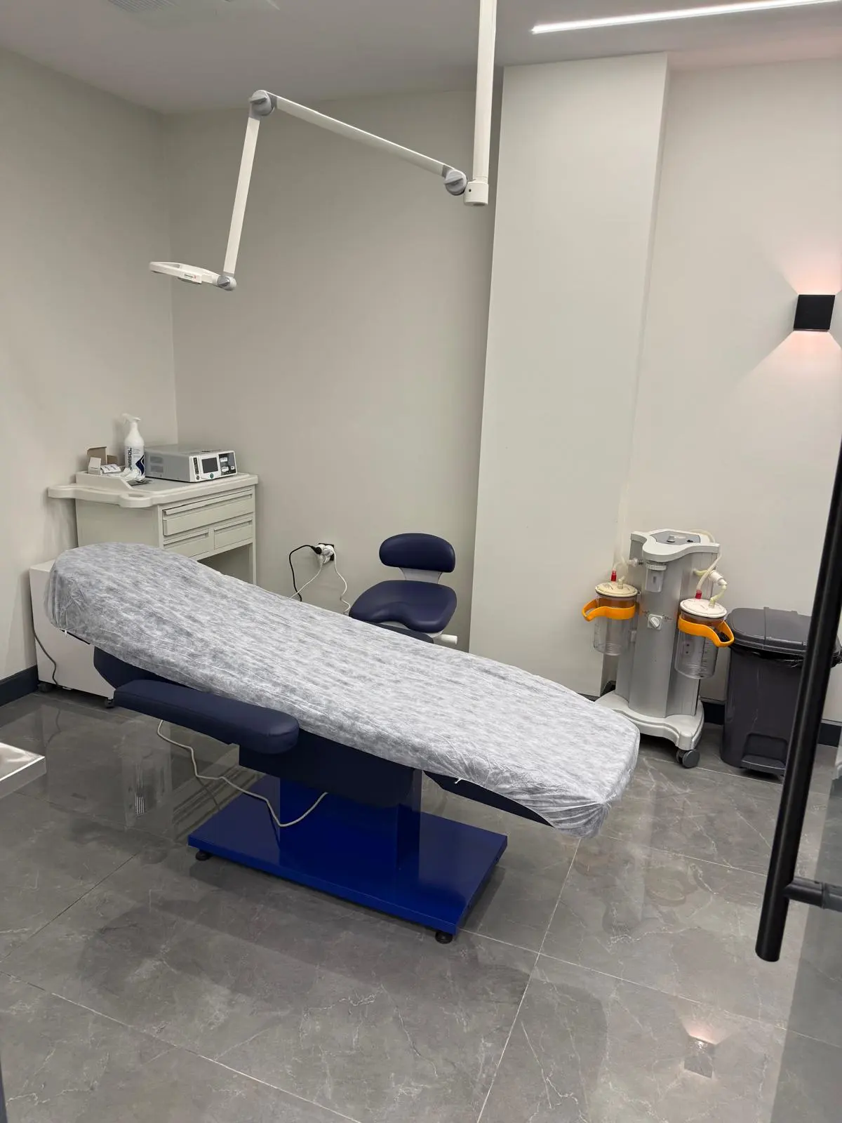 Clinic-provided photograph of Prof. Dr Emin Kapı