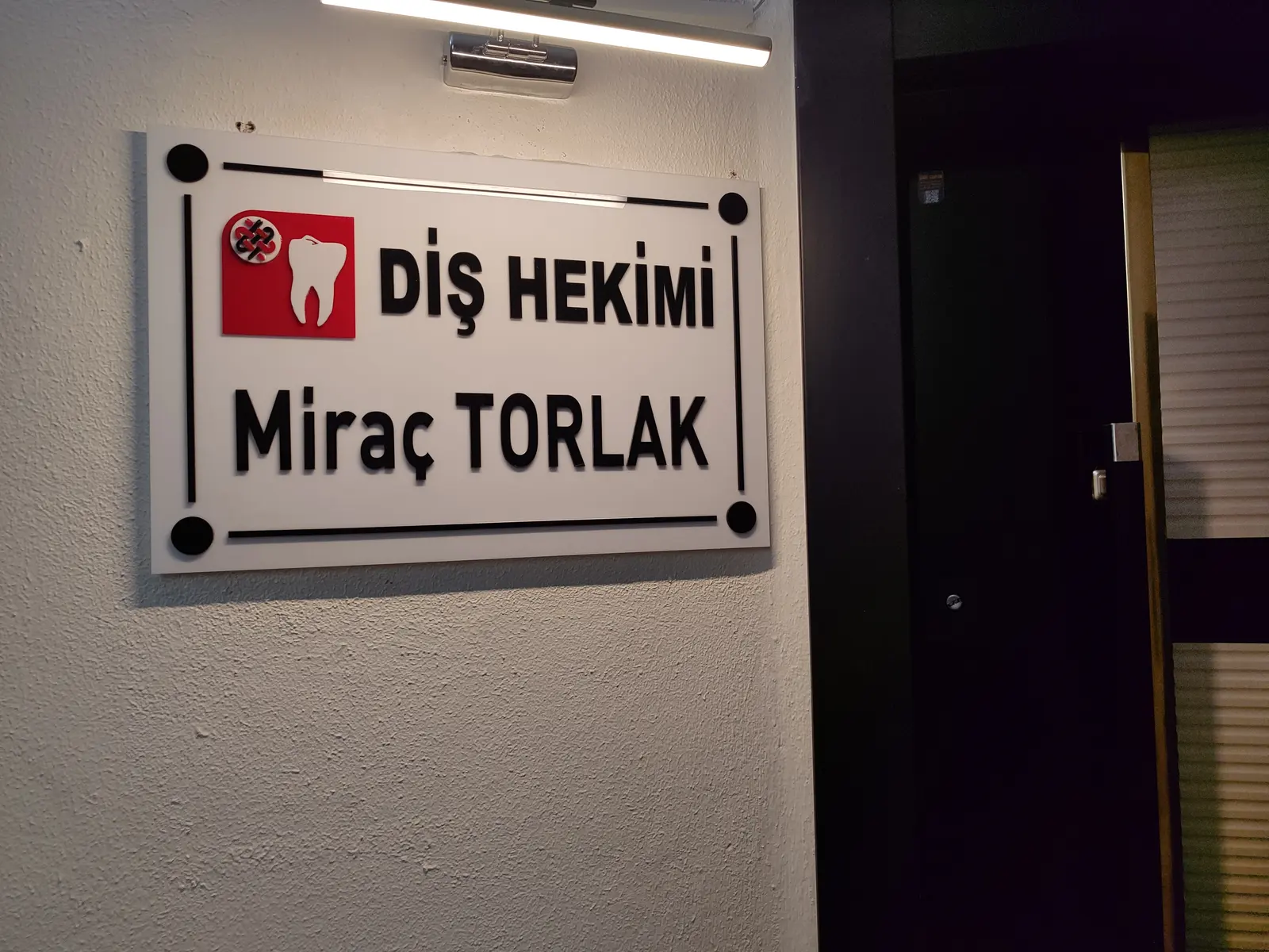 Von der Klinik bereitgestelltes Foto von Dr. Miraç Torlak