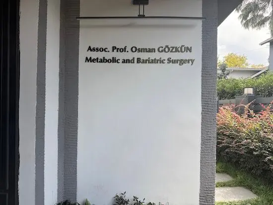 Von der Klinik bereitgestelltes Foto von Dr. Osman Gözkün