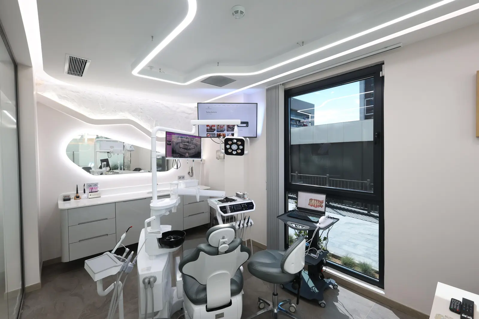 Clinic-provided photograph of Voyadent Dental Clinic