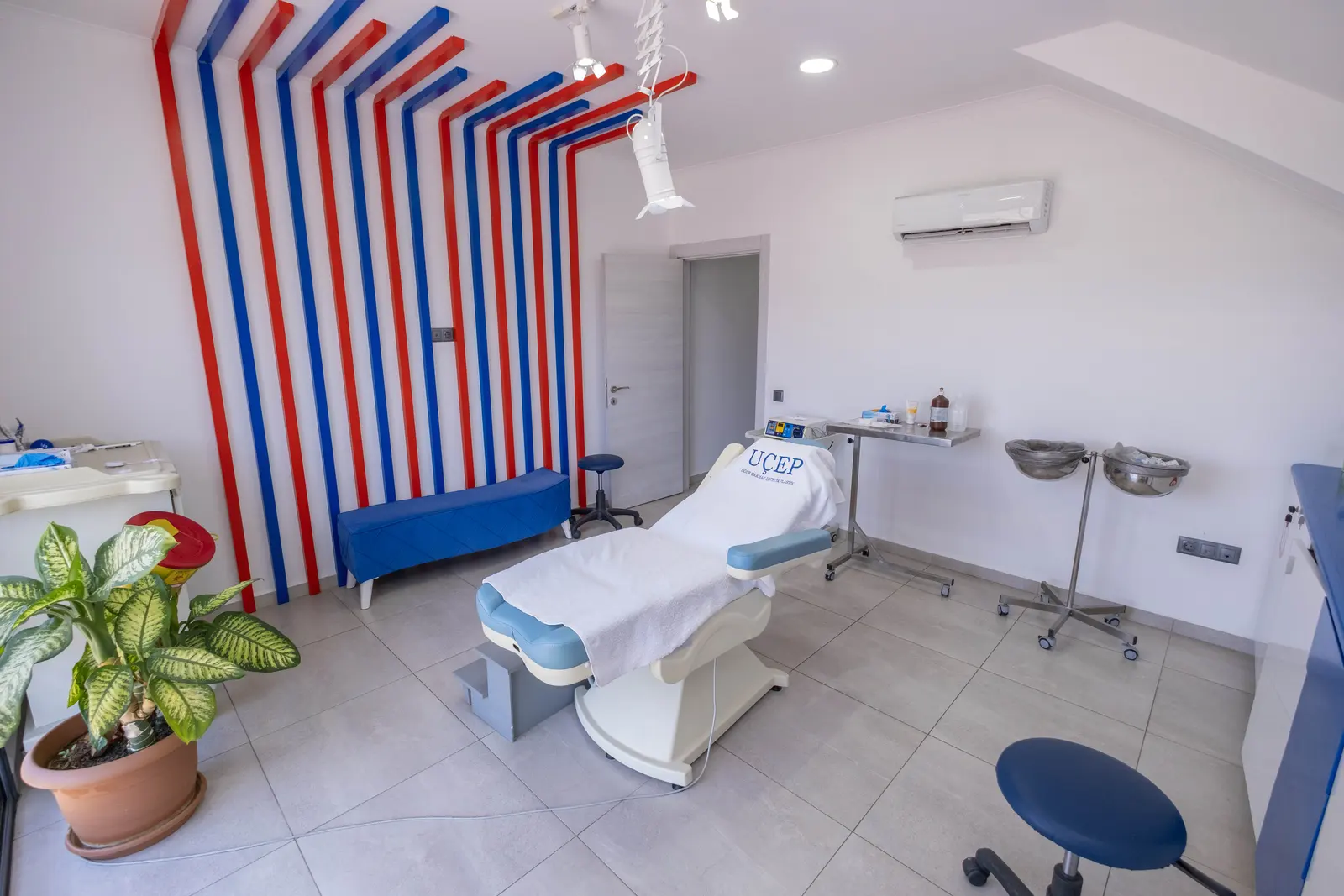 Von der Klinik bereitgestelltes Foto von Dr. Uğur Çakmak