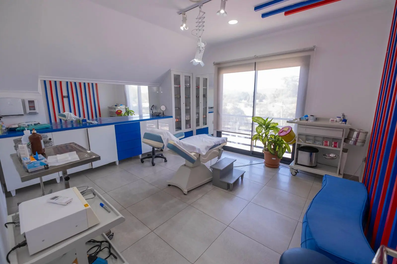 Von der Klinik bereitgestelltes Foto von Dr. Uğur Çakmak
