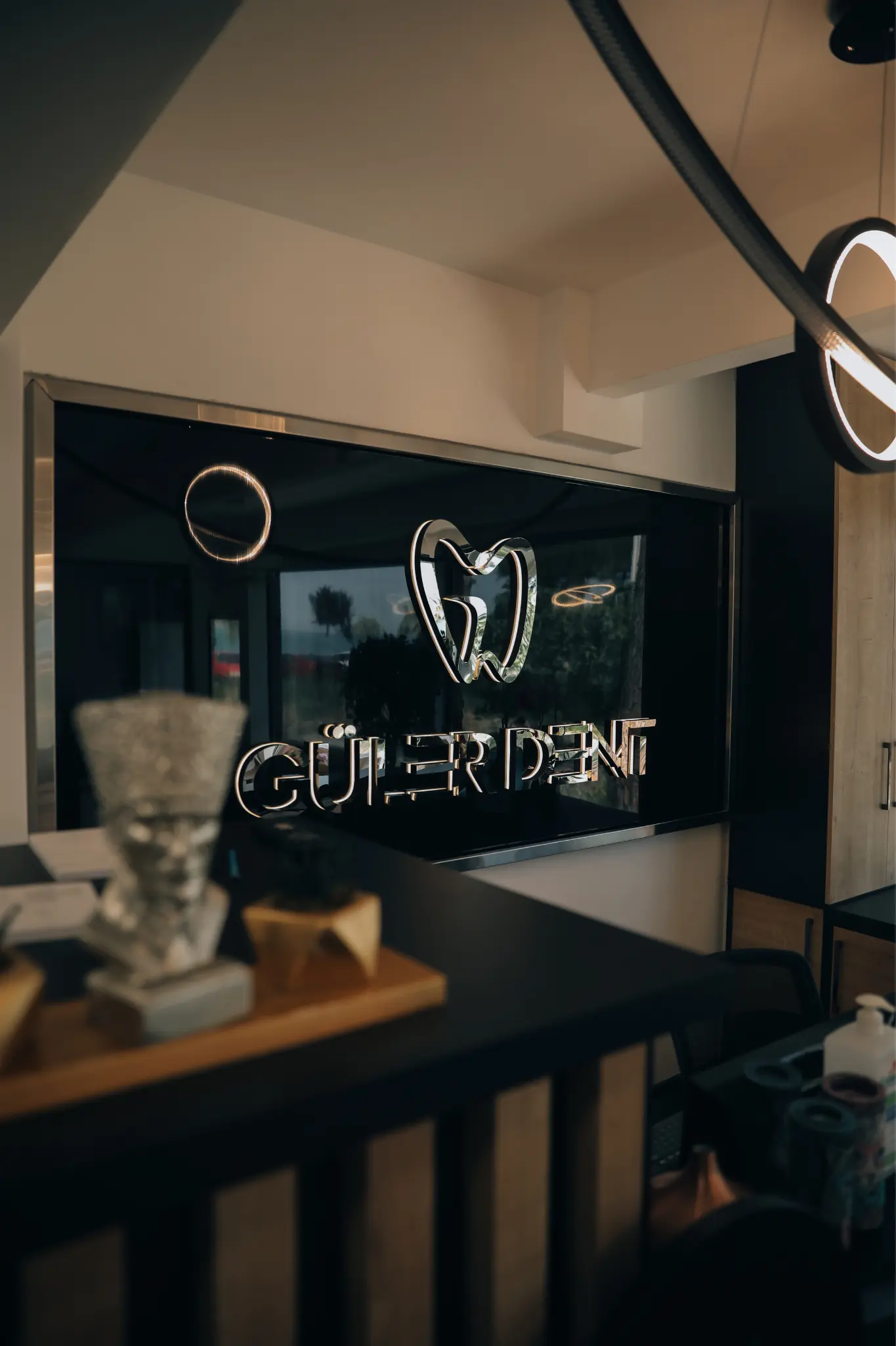 Clinic-provided photograph of Güler Dent