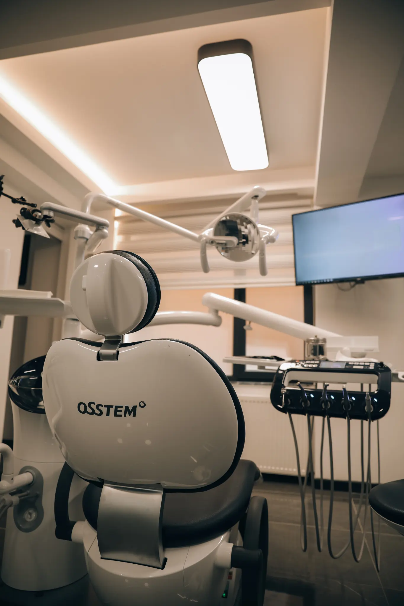 Clinic-provided photograph of Güler Dent