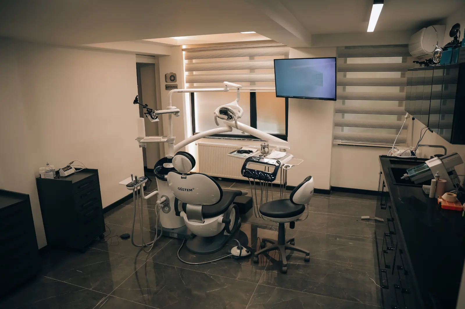 Clinic-provided photograph of Güler Dent