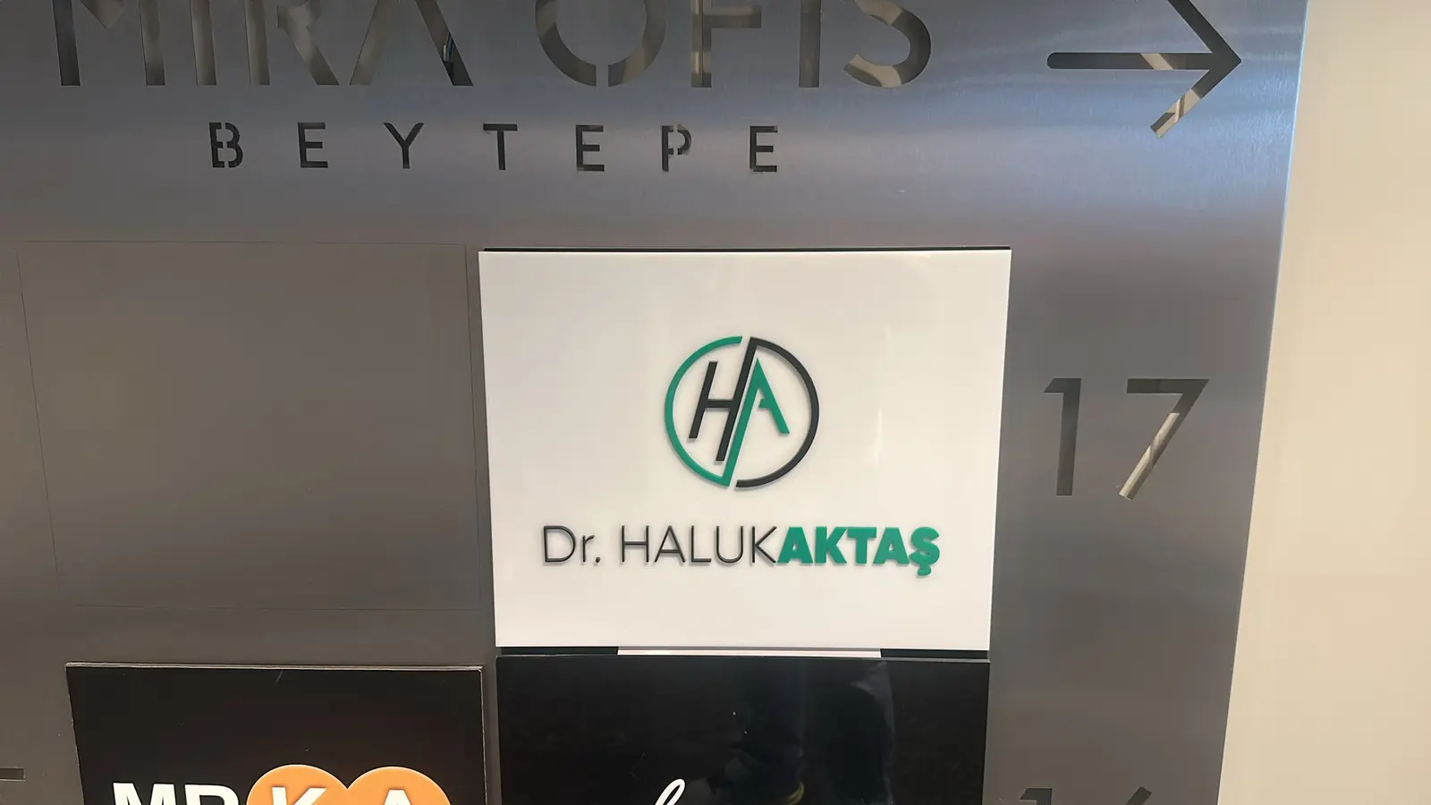Von der Klinik bereitgestelltes Foto von Dr. Haluk Aktaş