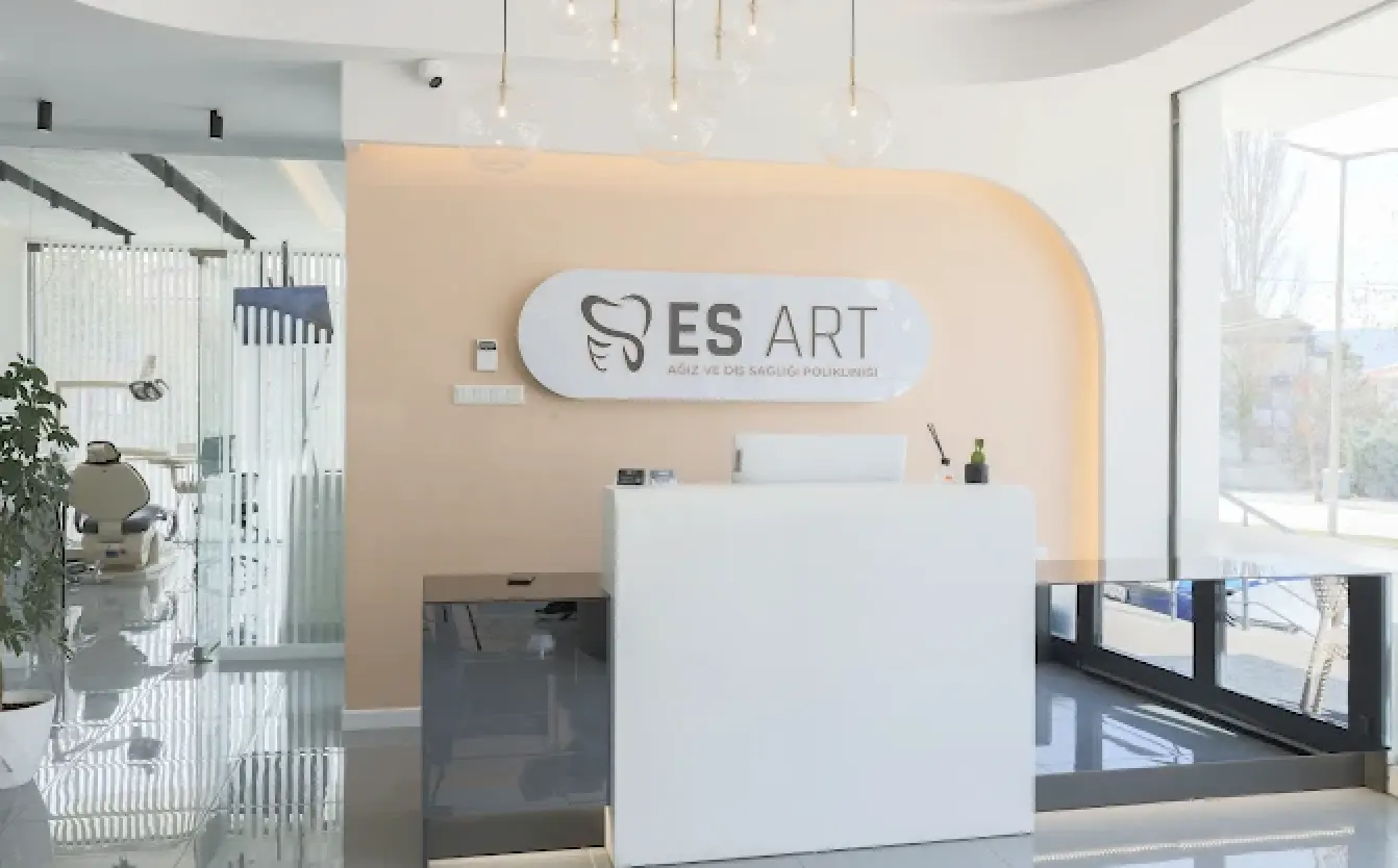 Clinic-provided photograph of Es Art Dental Clinic