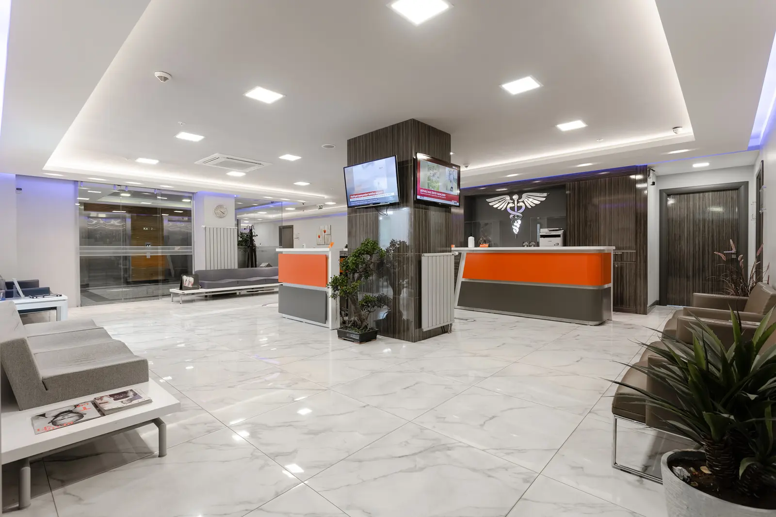 Clinic-provided photograph of Prof. Dr Ali Akın Uğraş