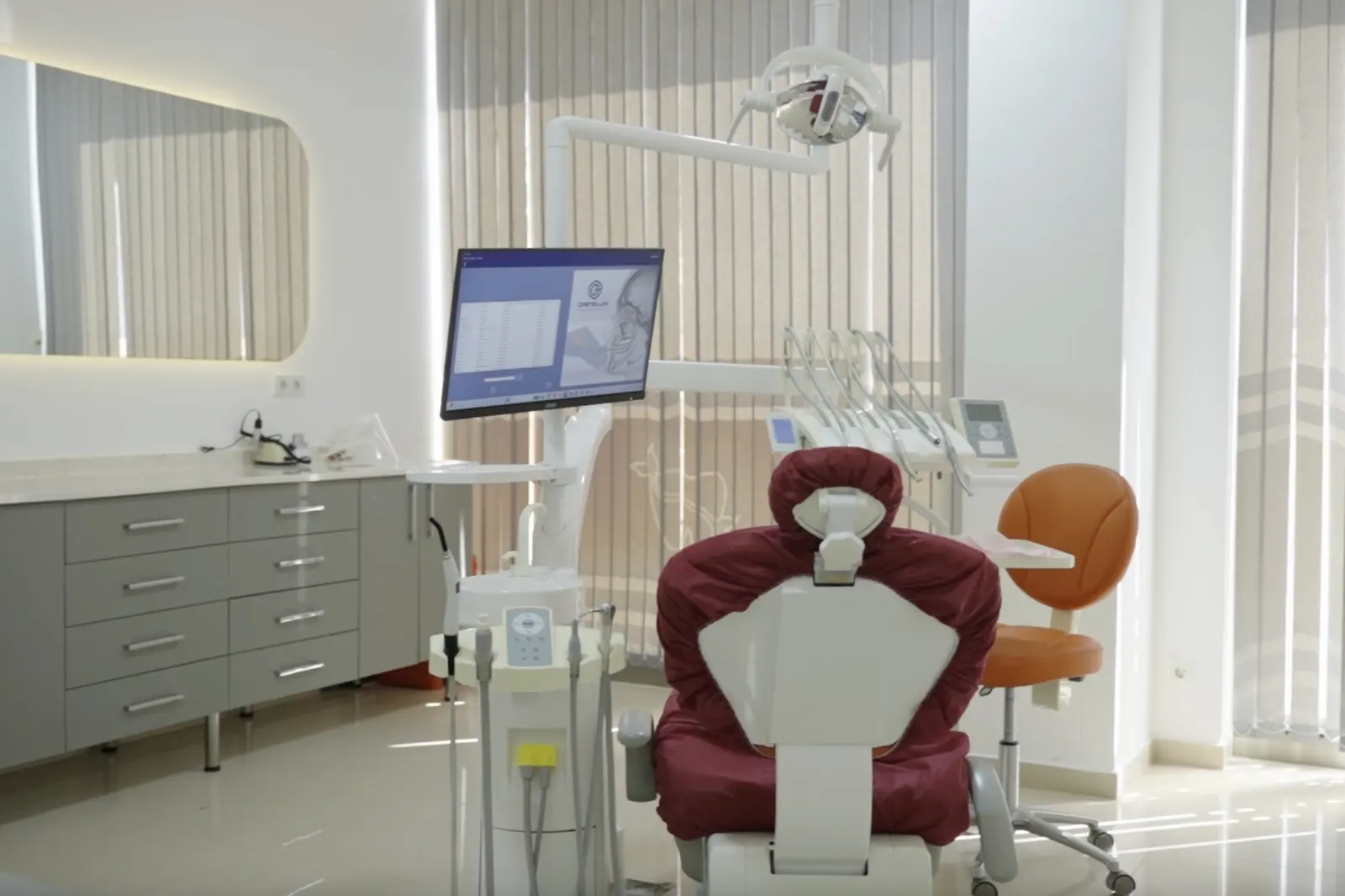 Von der Klinik bereitgestelltes Foto von Maki Dent