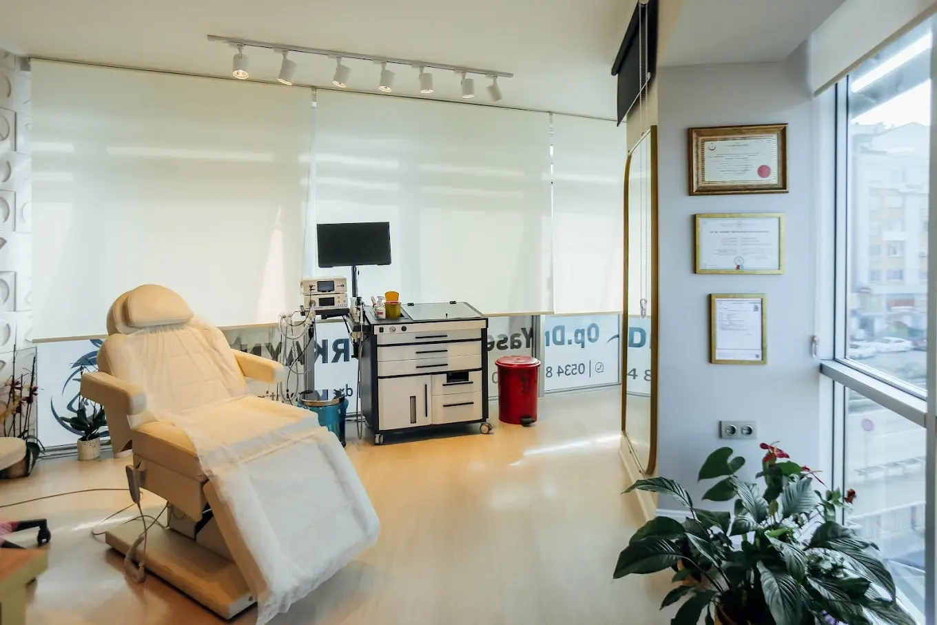 Clinic-provided photograph of Dr Yasemin Timurkaynak