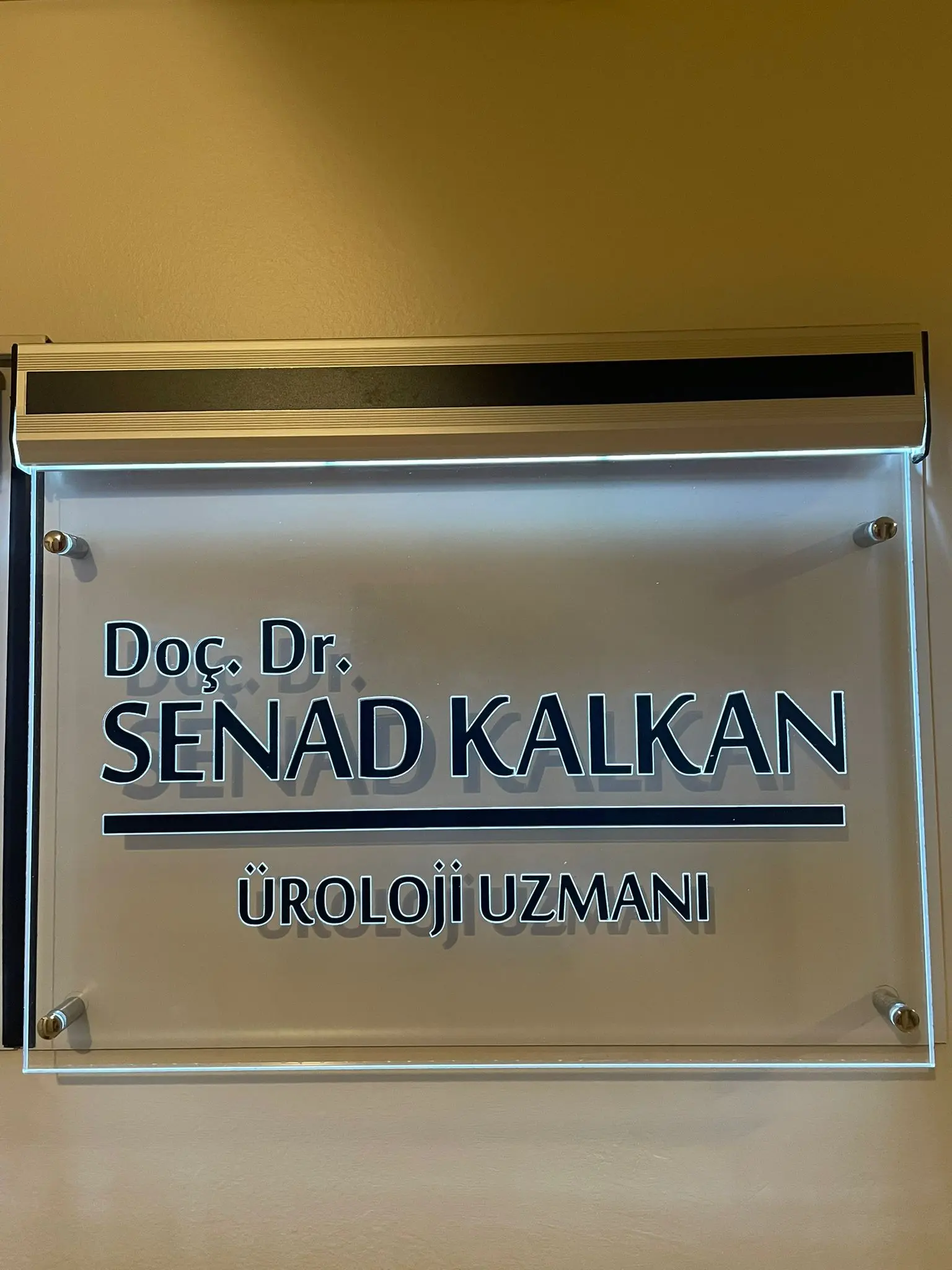 Clinic-provided photograph of Assoc. Prof. Dr Senad Kalkan
