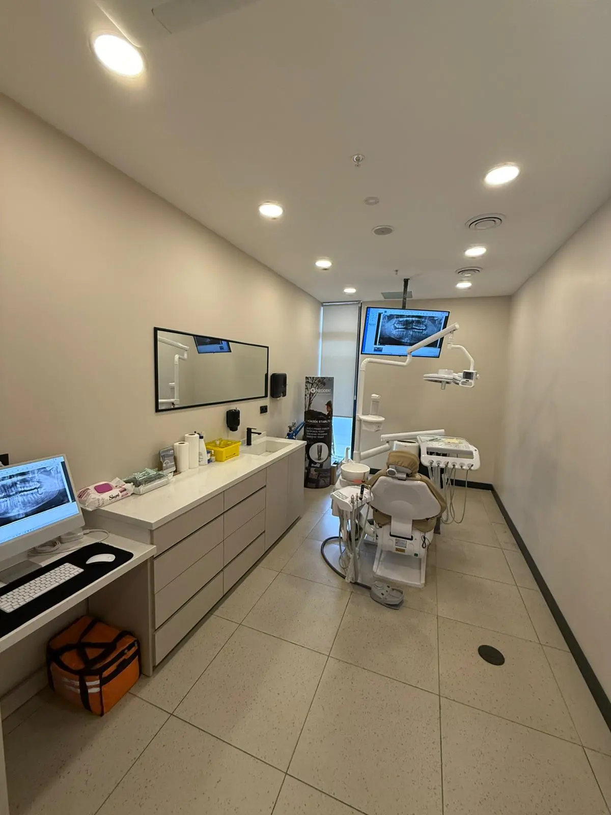 Von der Klinik bereitgestelltes Foto von Vesadent Zahnklinik