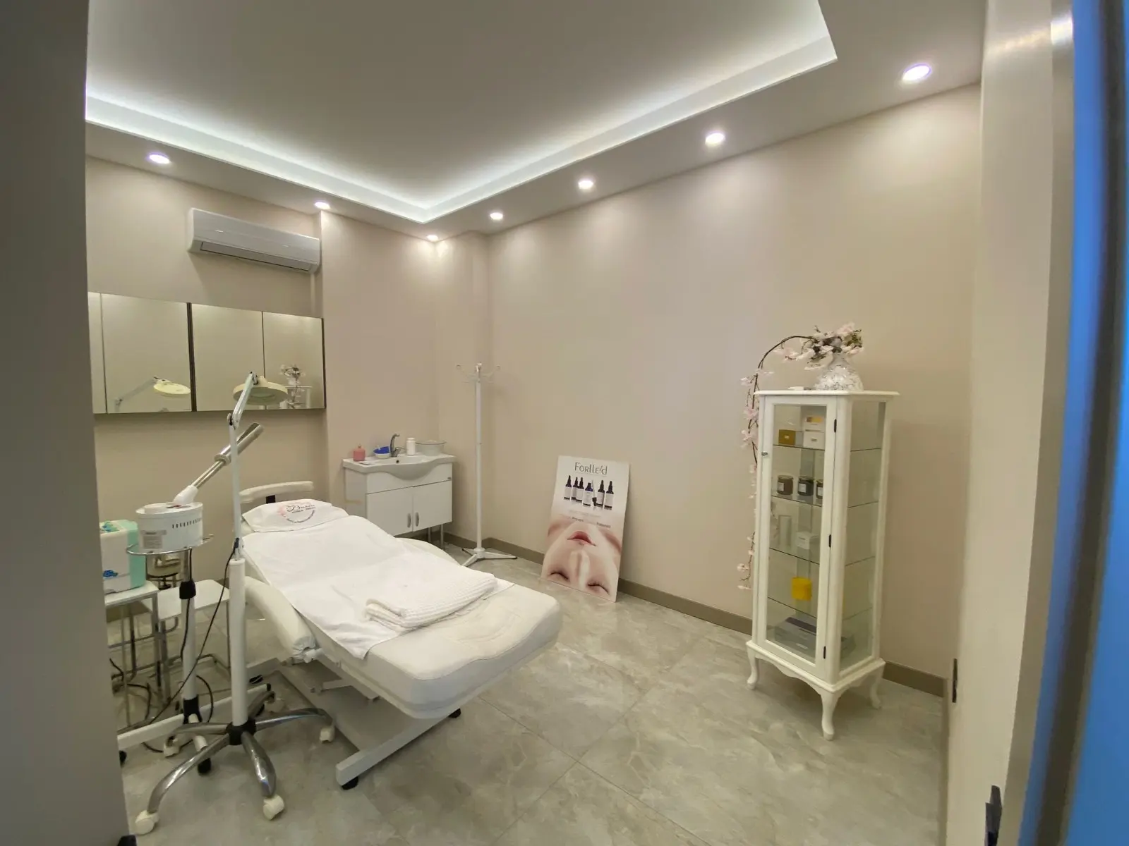 Von der Klinik bereitgestelltes Foto von Dr. Burcu Altınok Parlak