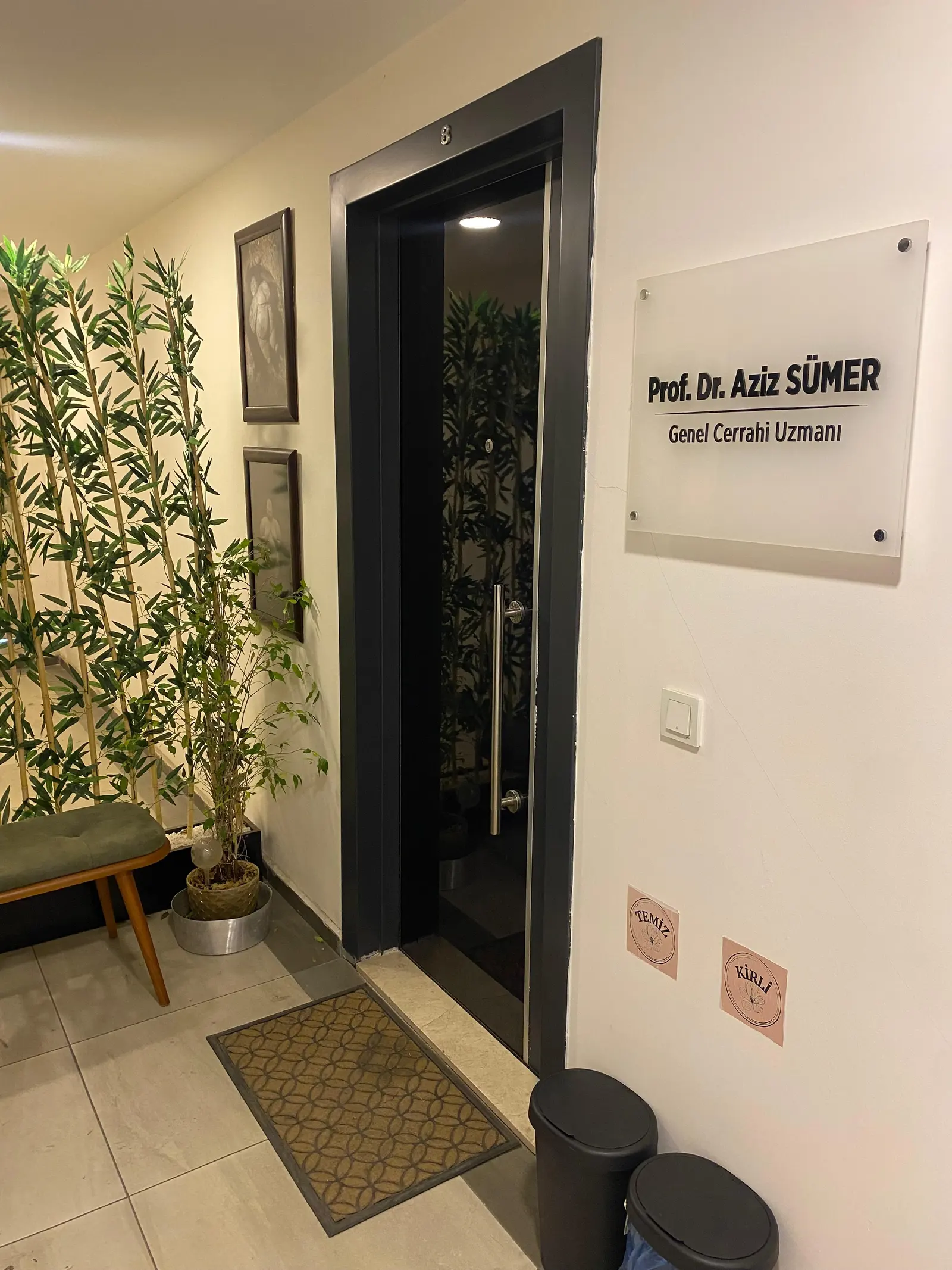 Clinic-provided photograph of Prof. Dr Aziz Sümer