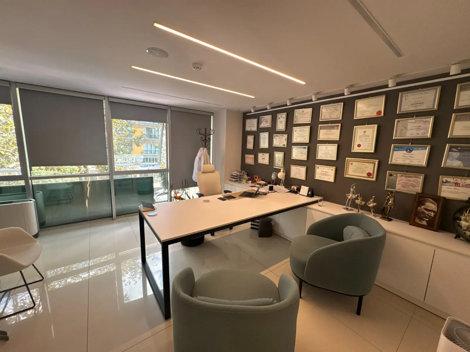 Clinic-provided photograph of Dr Hacer Banu Aksoy