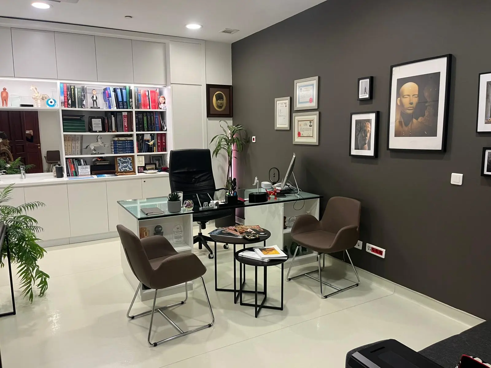 Clinic-provided photograph of Prof. Dr Yaman Tokat