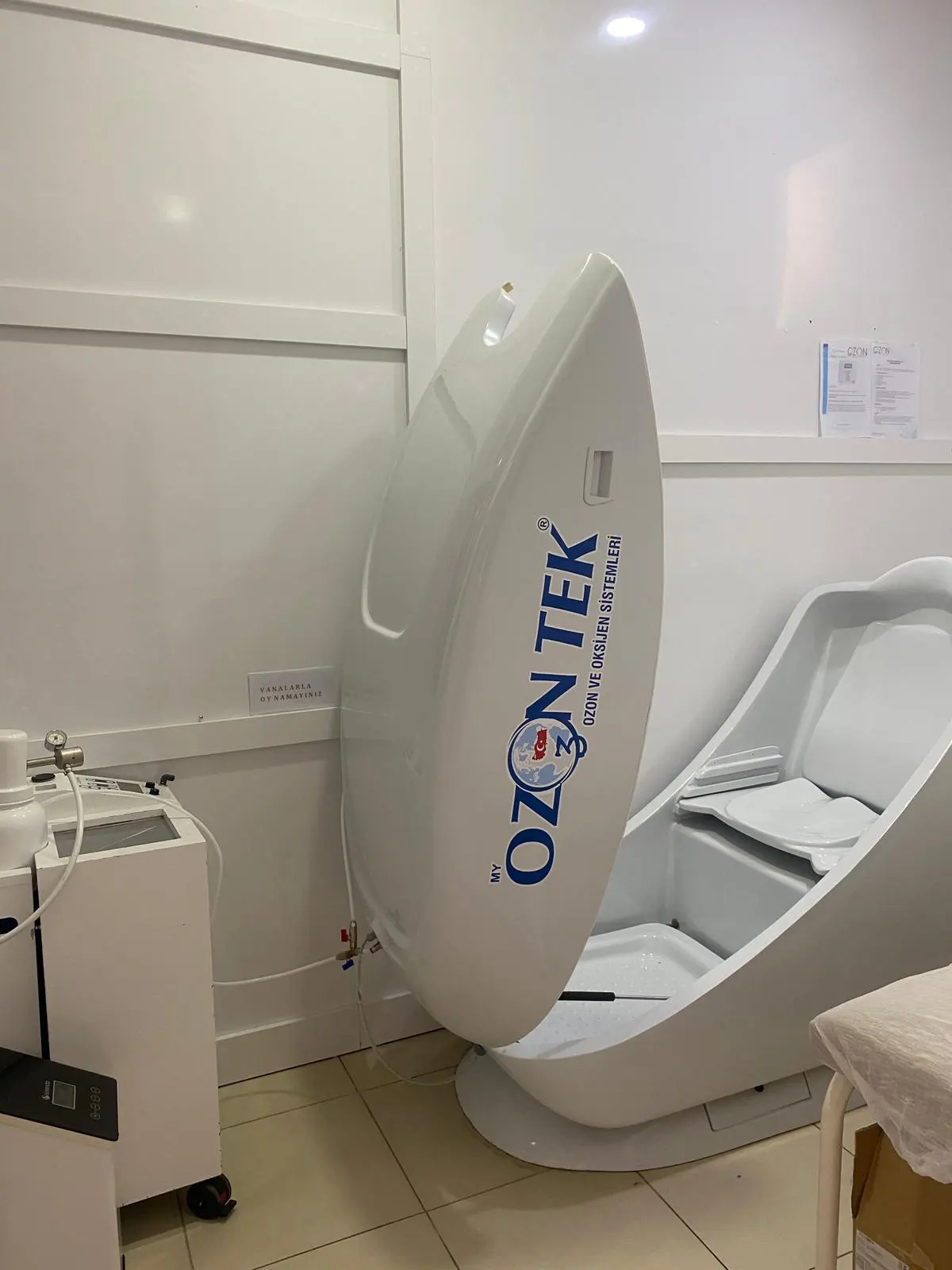 Clinic-provided photograph of Dr Recep Çelik