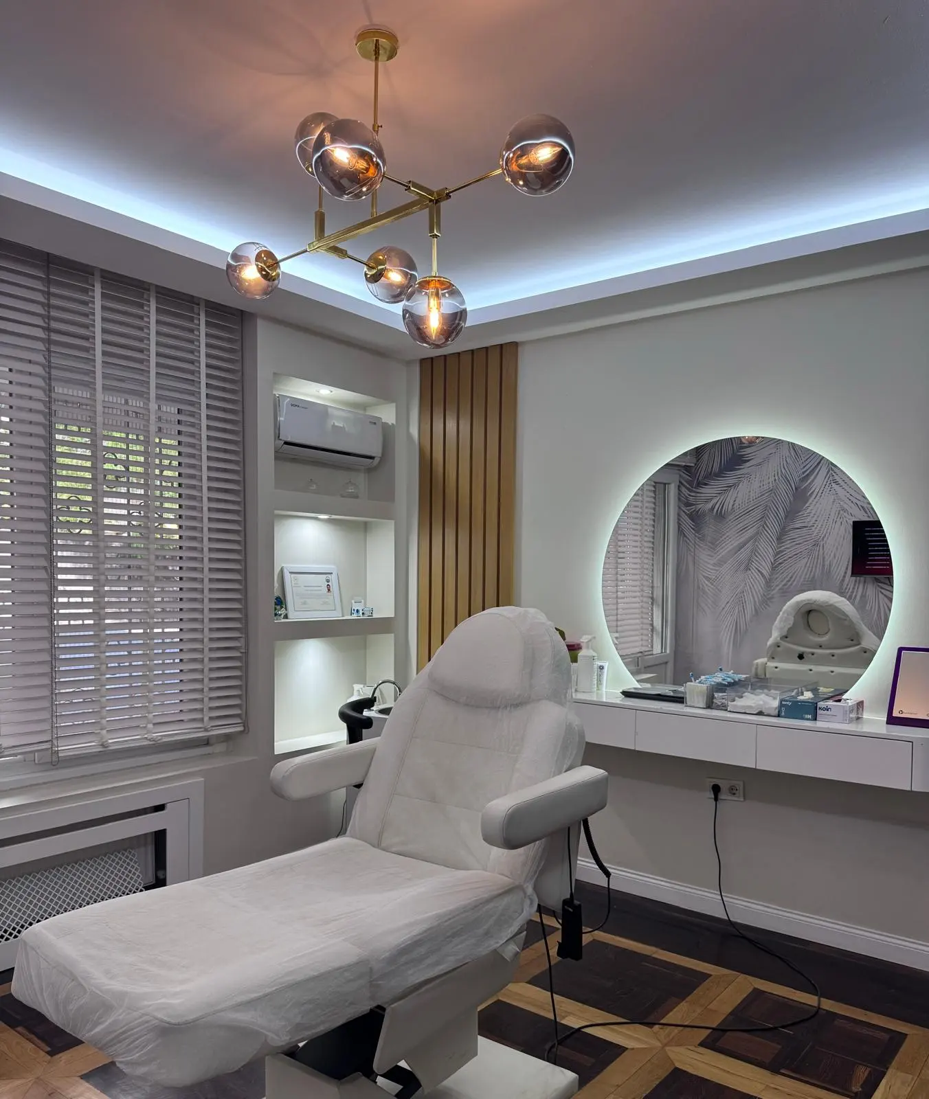 Clinic-provided photograph of Dr Ulaş Deniz Karavelioğlu