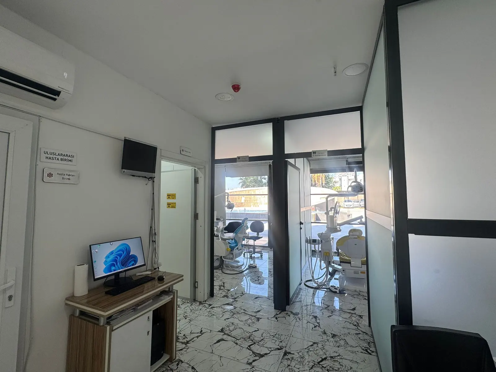 Clinic-provided photograph of İrem Bilgen Dental Clinic