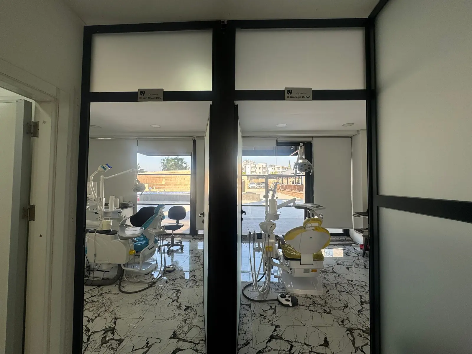 Clinic-provided photograph of İrem Bilgen Dental Clinic