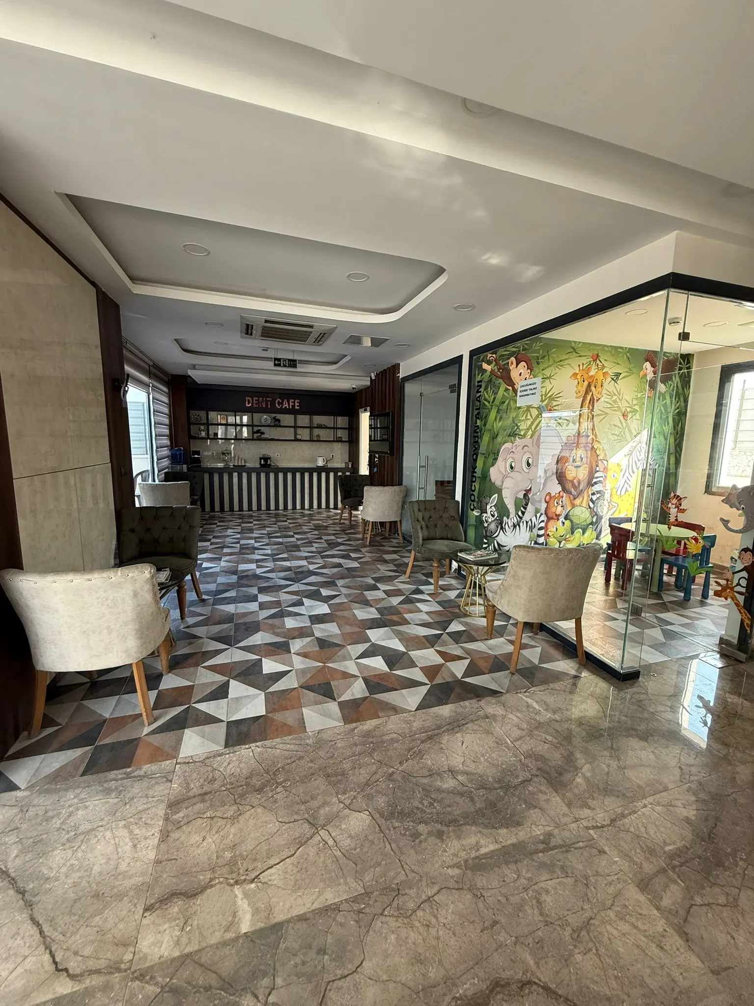 Clinic-provided photograph of Dent Hatay