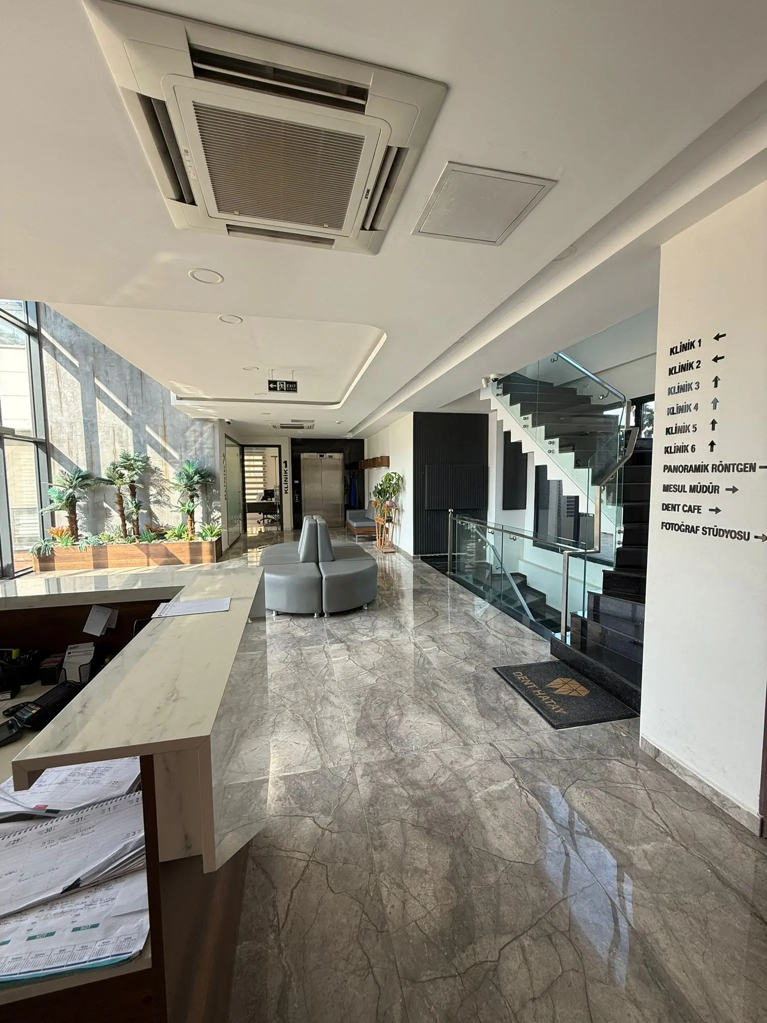 Clinic-provided photograph of Dent Hatay