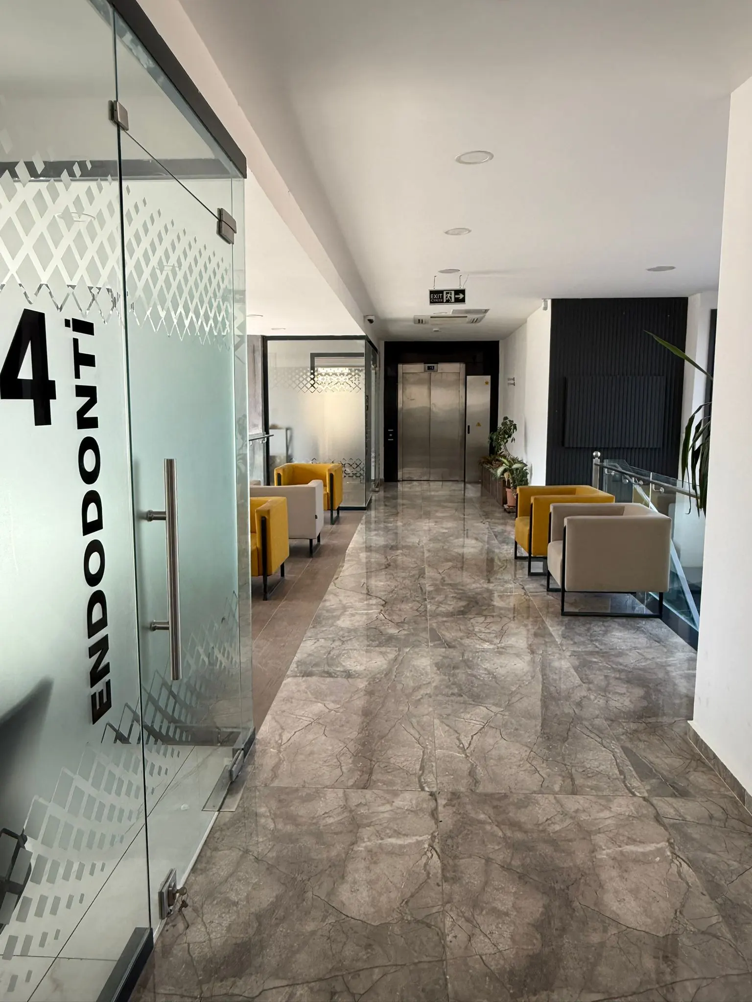 Clinic-provided photograph of Dent Hatay