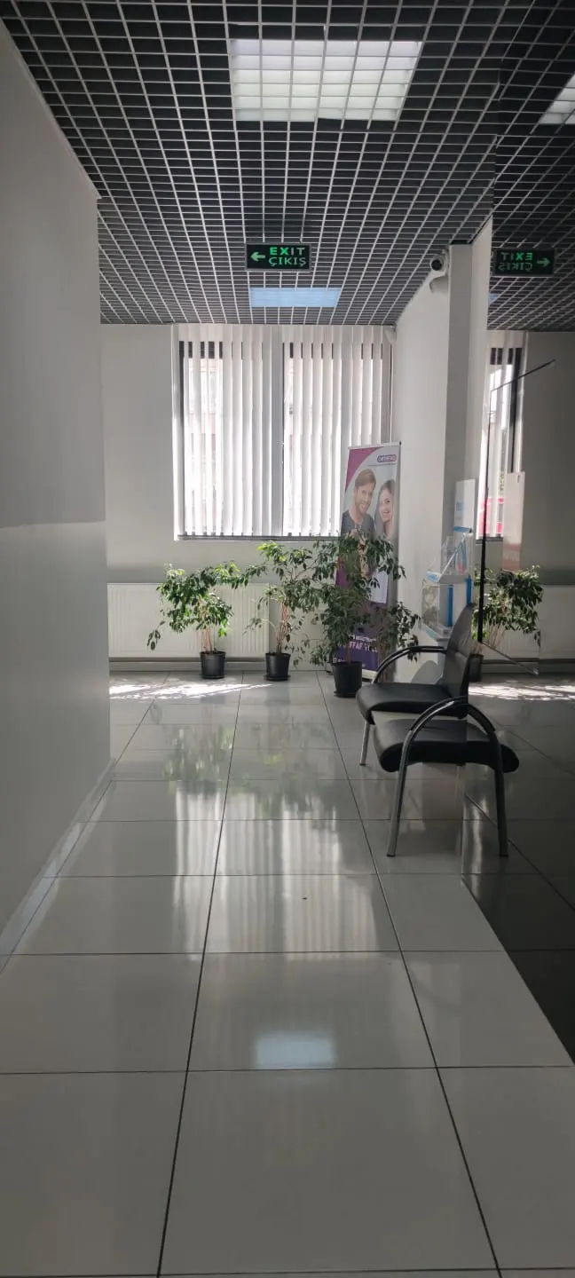 Von der Klinik bereitgestelltes Foto von Akdeniz Mezitli Zahnklinik