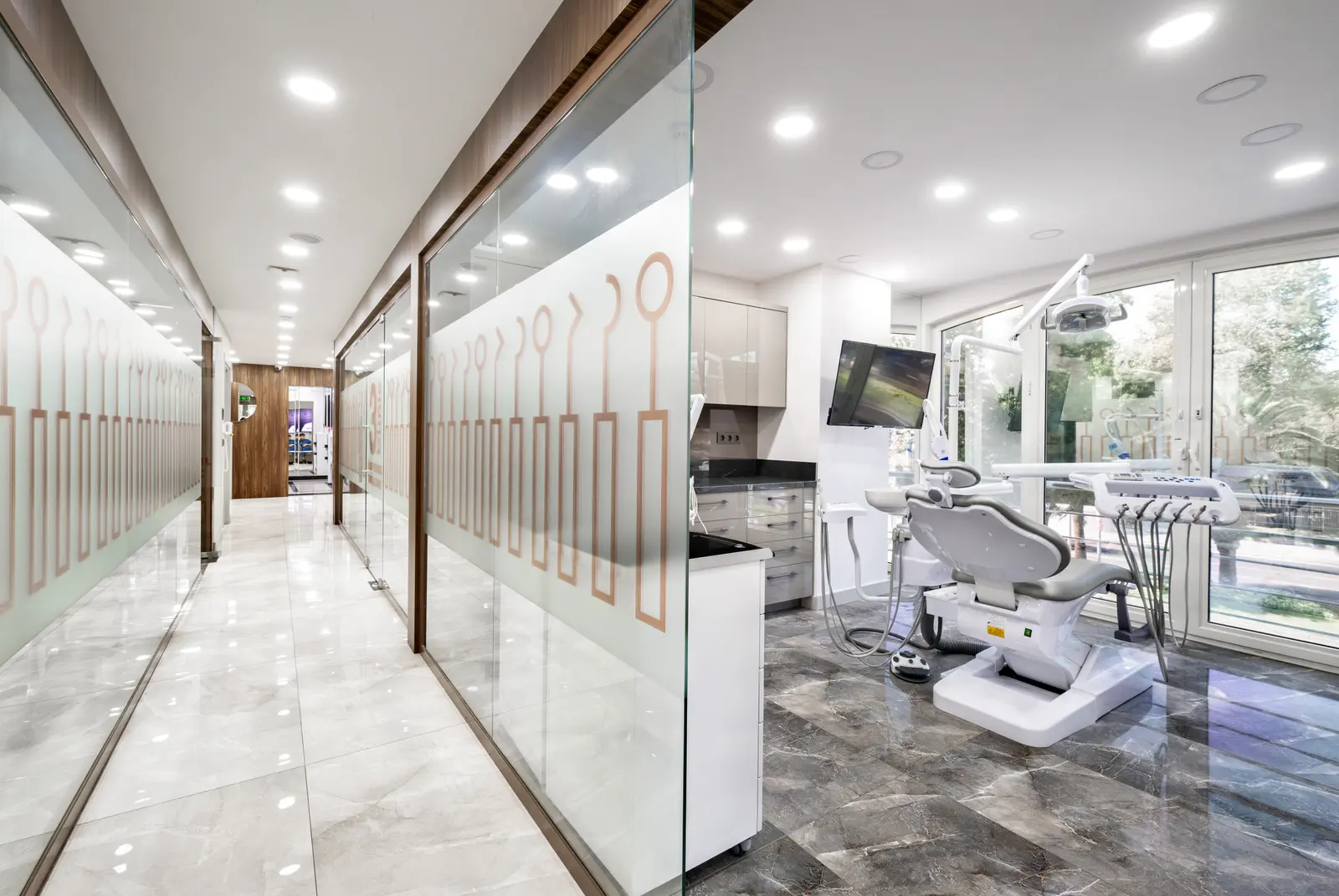 Von der Klinik bereitgestelltes Foto von Omer Istanbul Dental Clinic Turkey