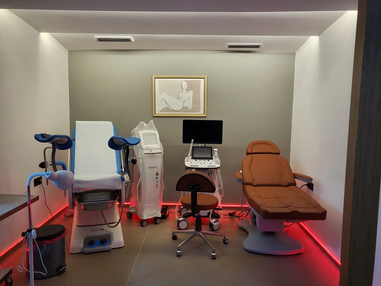 Clinic-provided photograph of Dr Nazile Tirek Demirkılıç