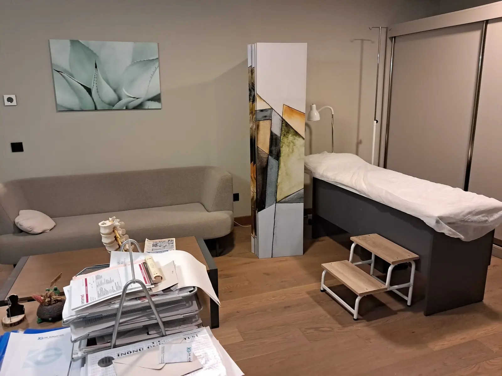 Clinic-provided photograph of Dr Kürşat Gül