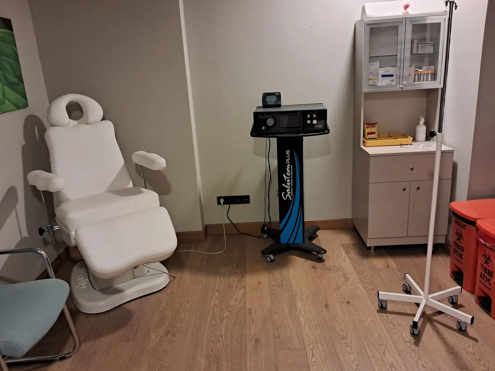 Clinic-provided photograph of Dr Kürşat Gül