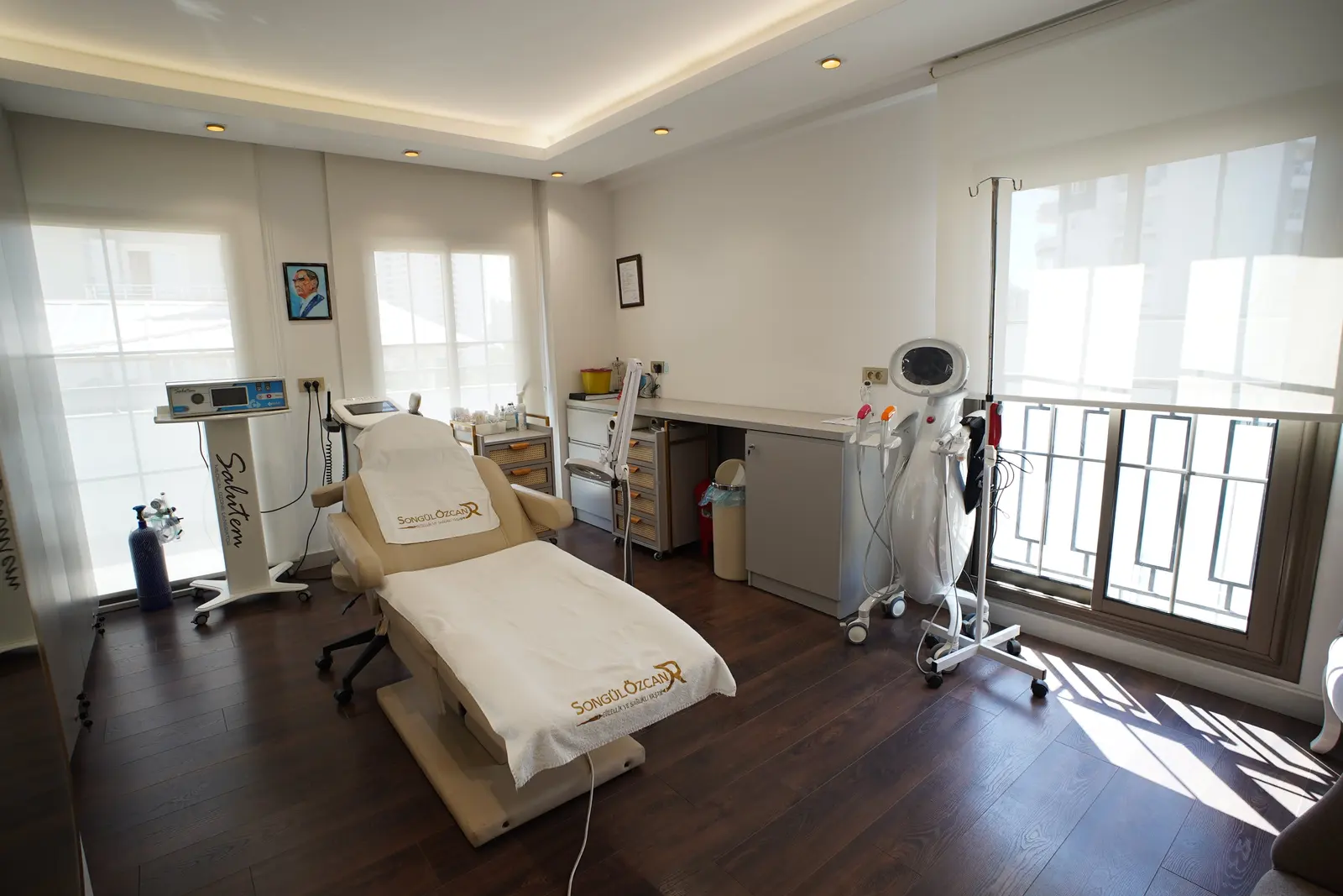 Von der Klinik bereitgestelltes Foto von Dr. Songül Özcan