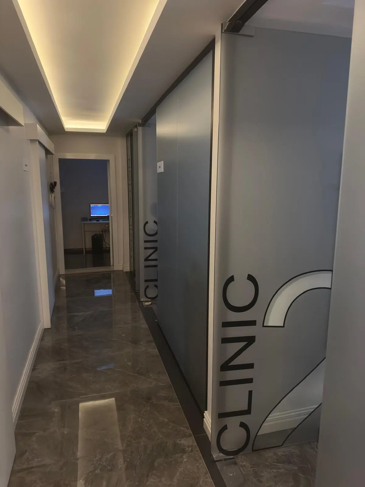 Von der Klinik bereitgestelltes Foto von Avadent Zahnklinik