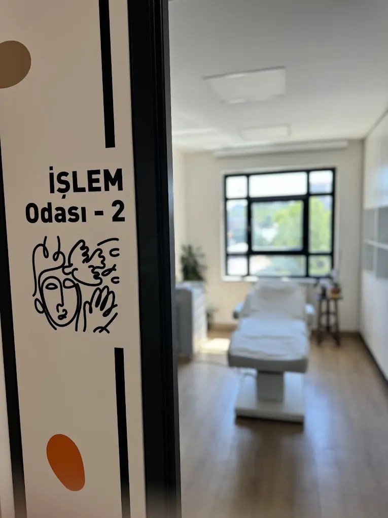 Clinic-provided photograph of Dr İpek Suher Ekin