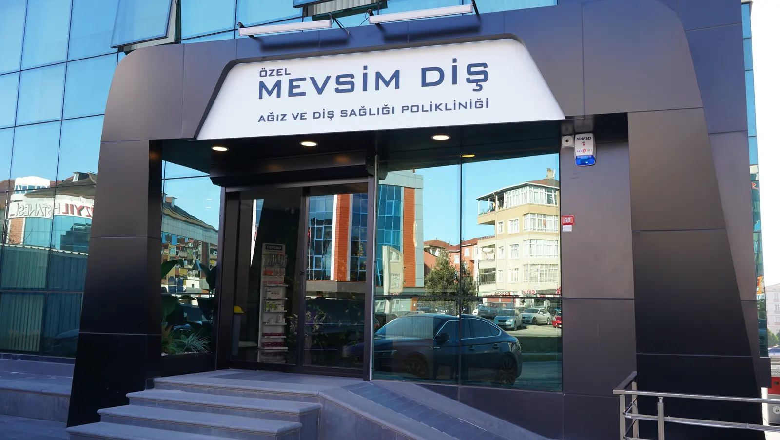 Von der Klinik bereitgestelltes Foto von Mevsim Zahnklinik