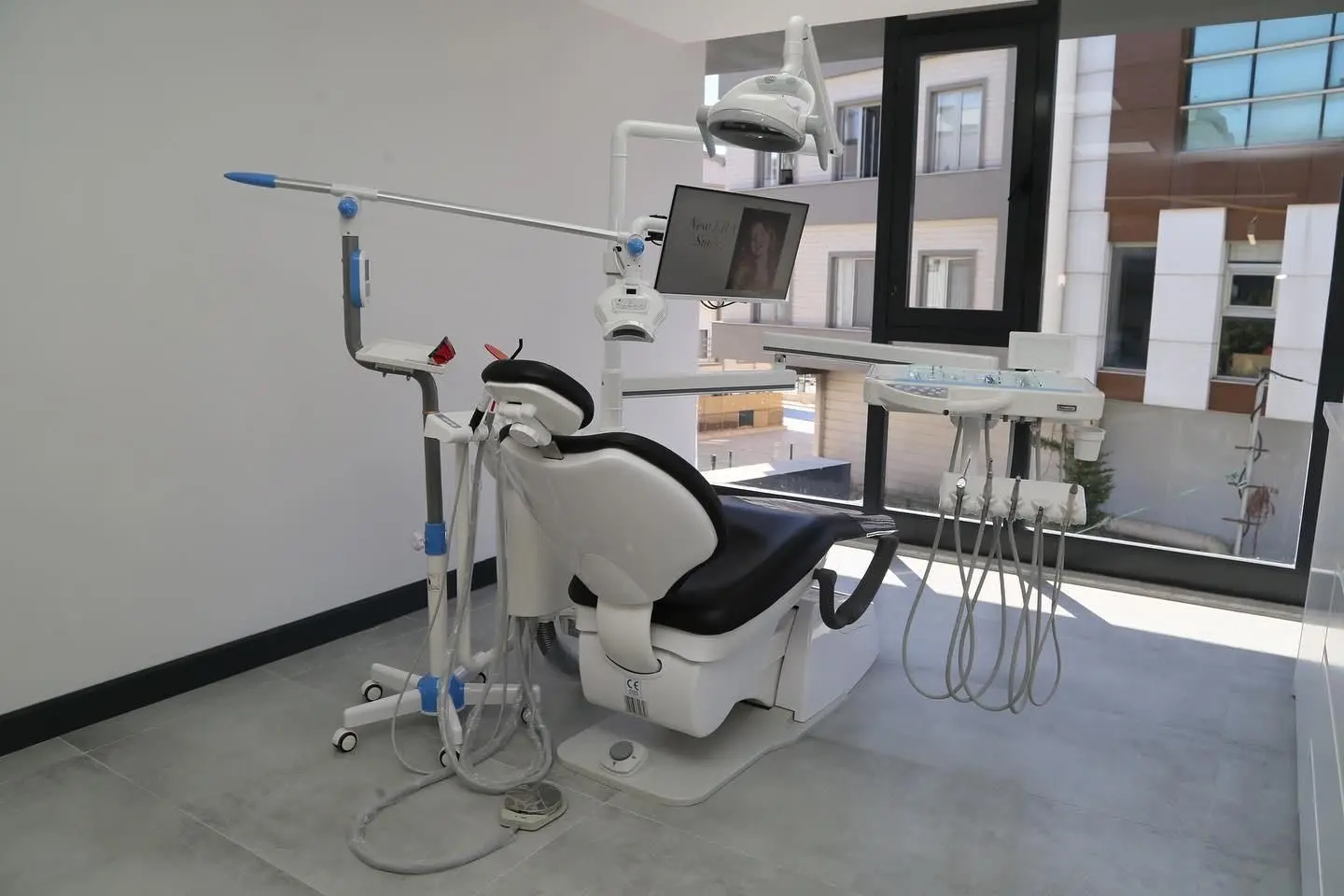 Von der Klinik bereitgestelltes Foto von New Era Smile