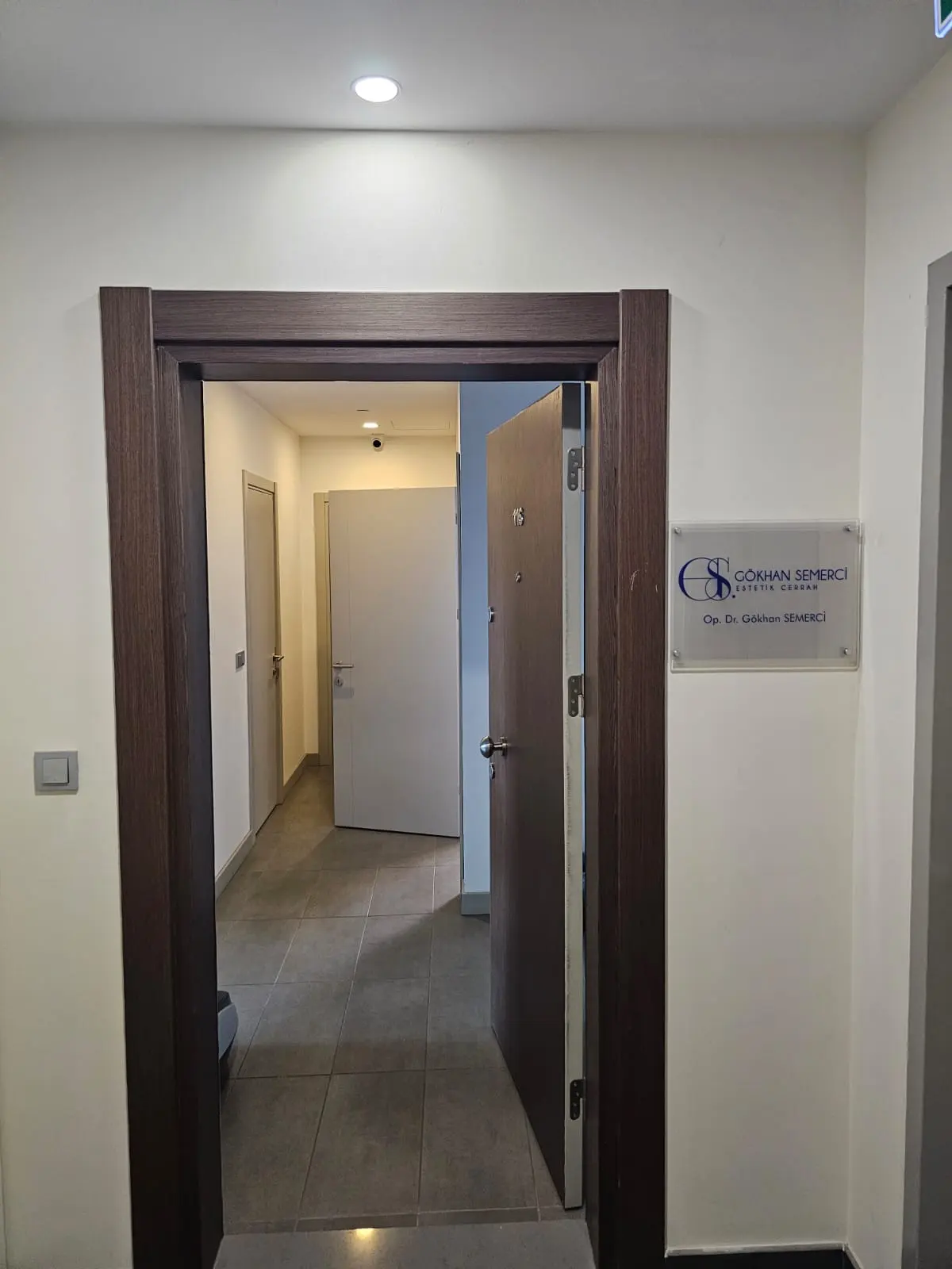 Clinic-provided photograph of Dr Gökhan Semerci
