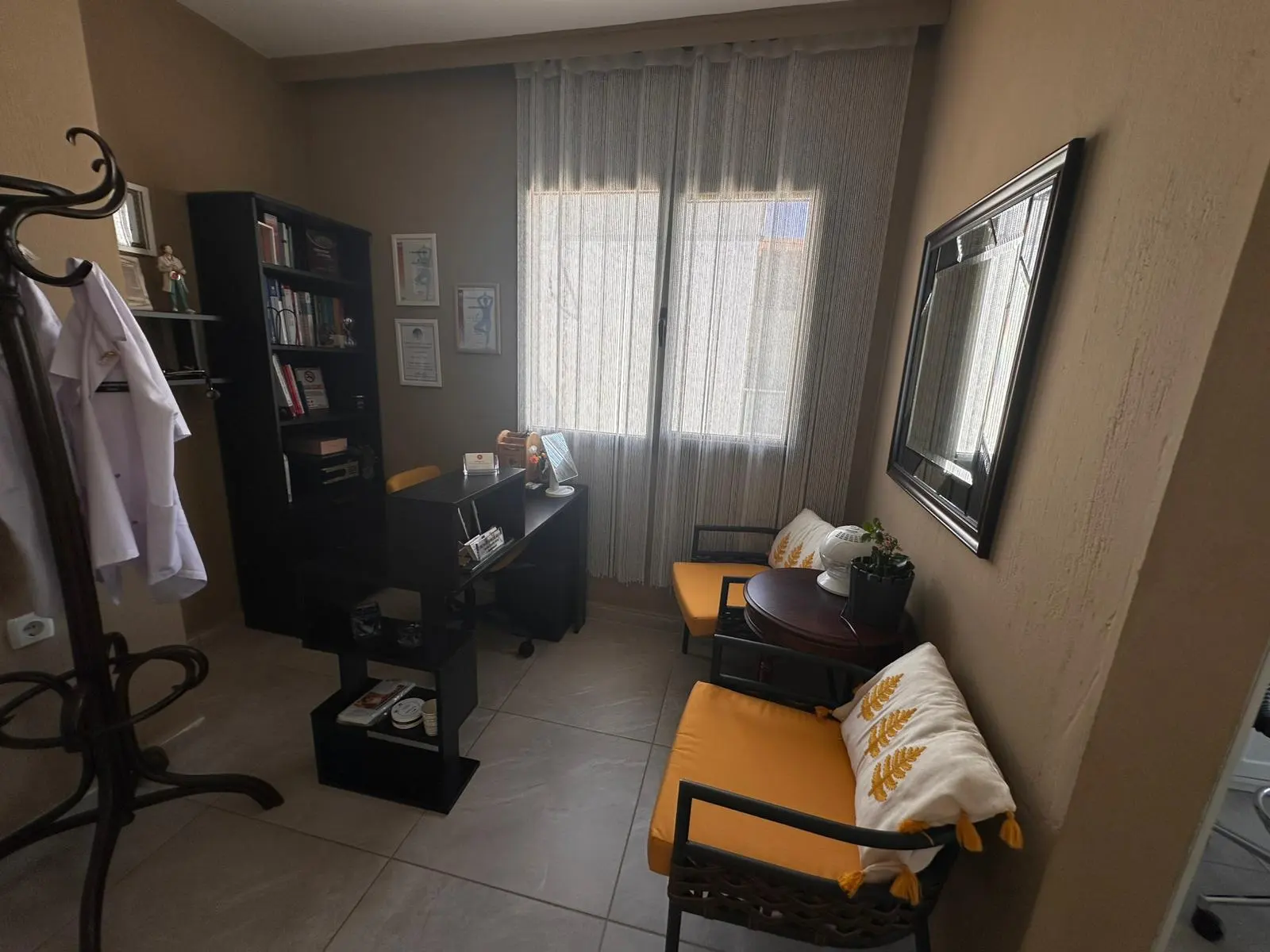 Von der Klinik bereitgestelltes Foto von Dr. Deniz Koçer