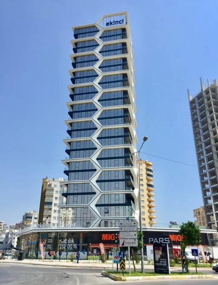 Clinic-provided photograph of Dr Evren Aydın