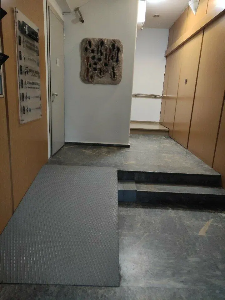 Clinic-provided photograph of Dr Murat Sarıcı