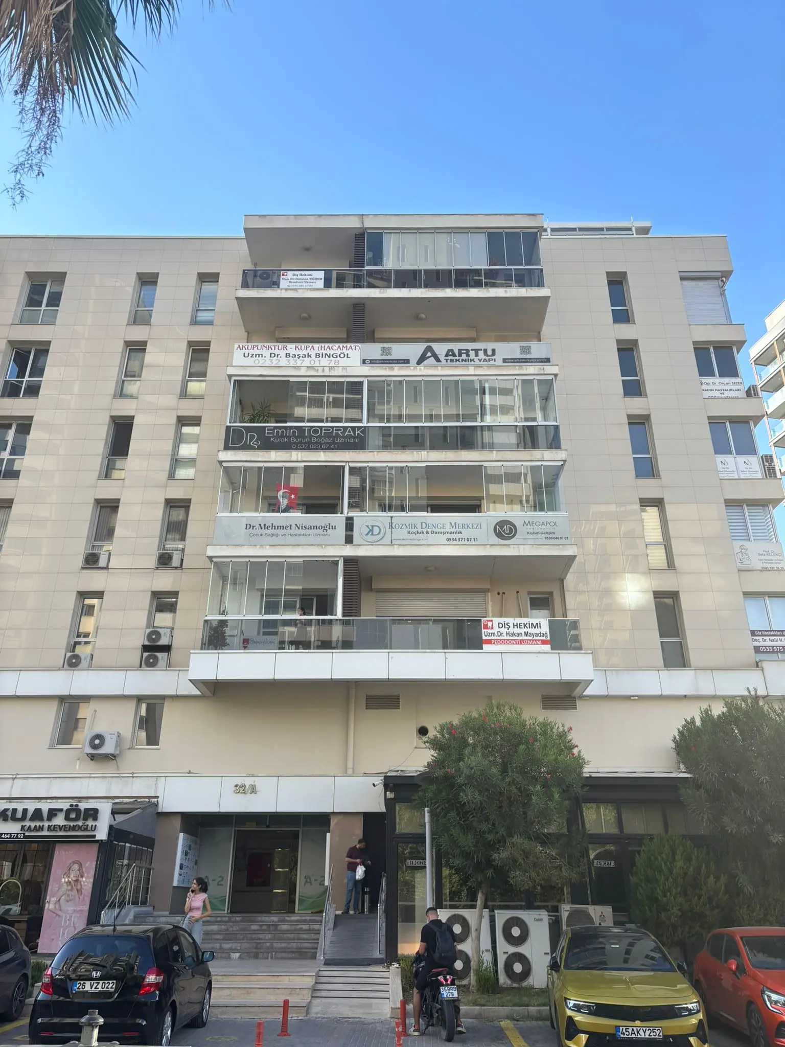 Clinic-provided photograph of Dr Emin Toprak