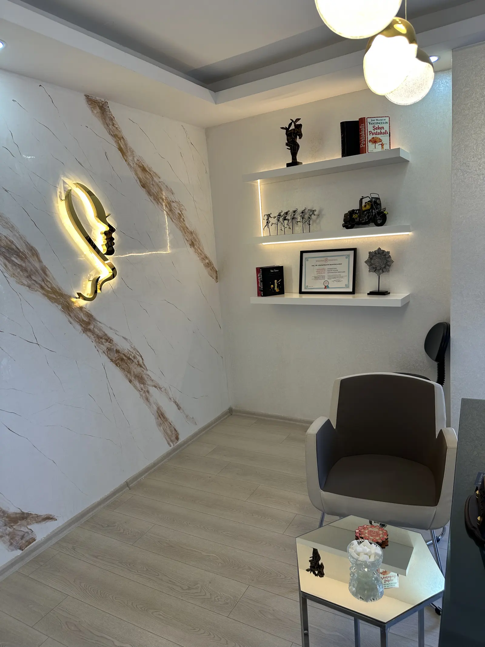 Clinic-provided photograph of Assoc. Prof. Dr Cem Bayraktar
