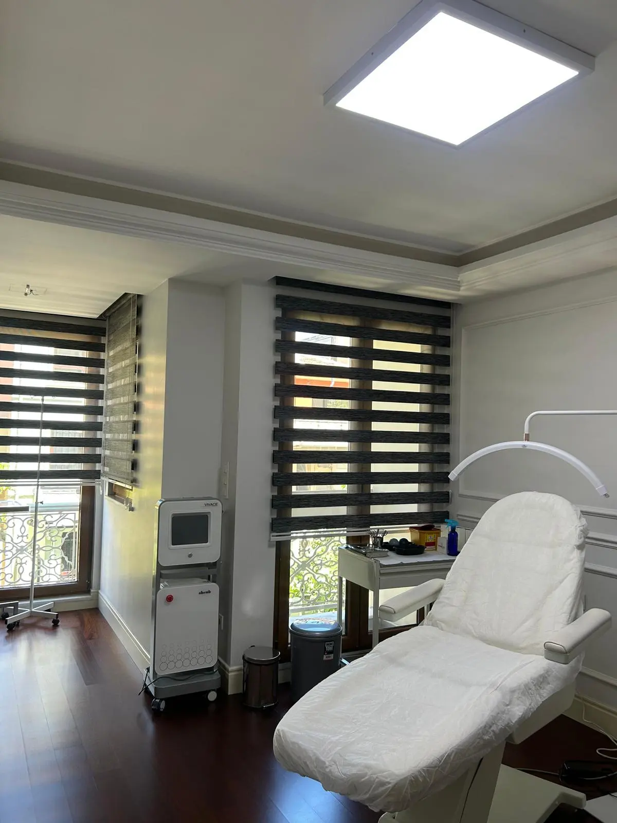 Clinic-provided photograph of Dr Tahir Gökhan Haytoğlu