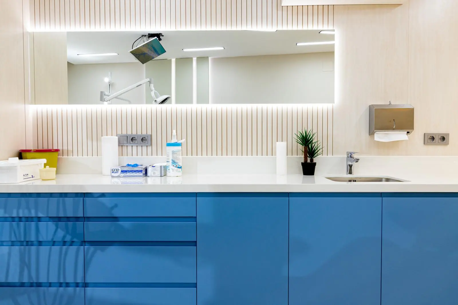 Von der Klinik bereitgestelltes Foto von Nev-A Dent