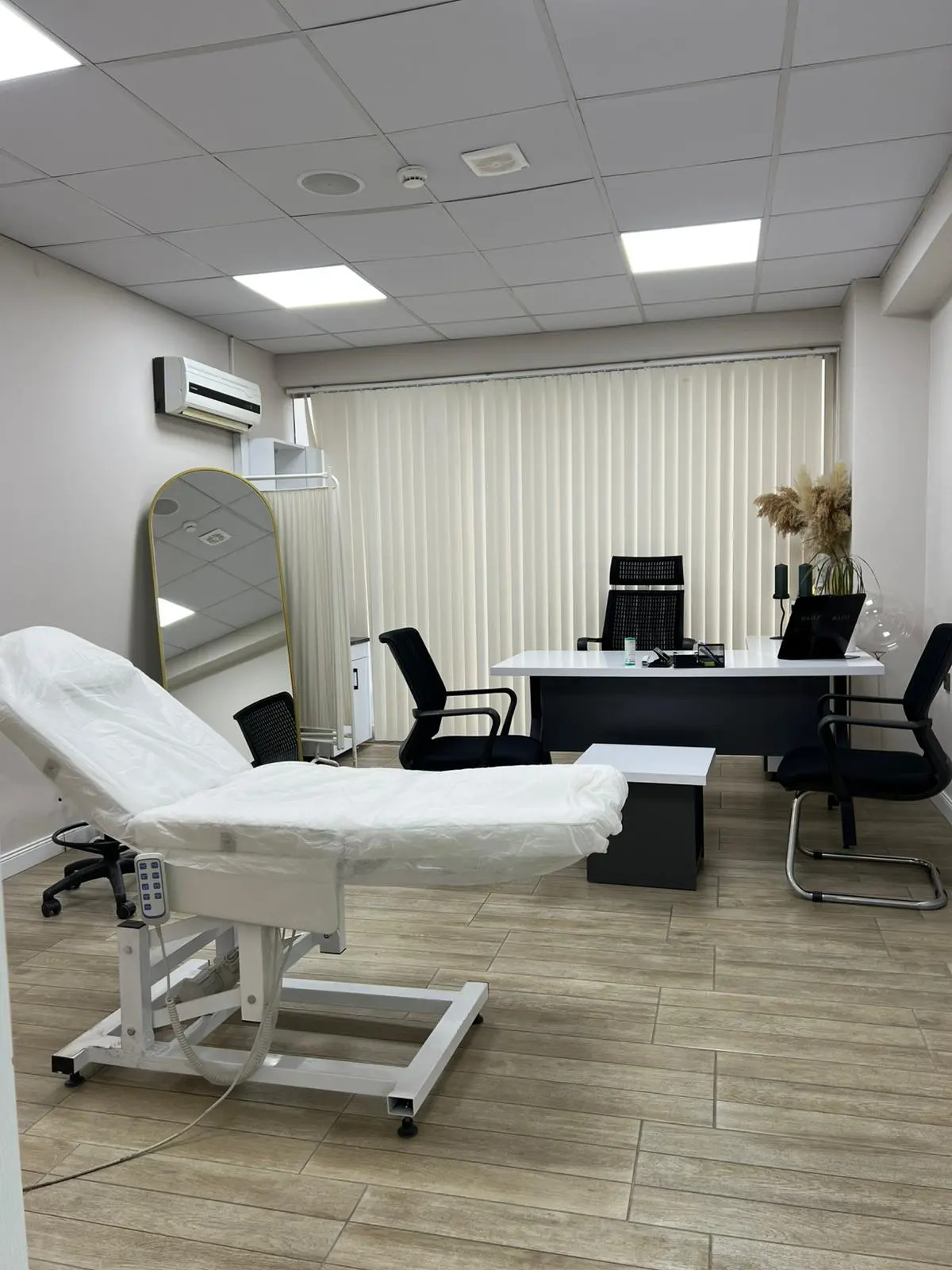 Clinic-provided photograph of Dr Efsun Akın